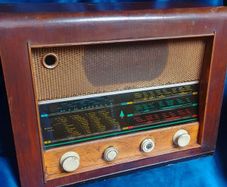 Bush EBS24 1952 vintage radio