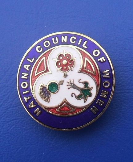 NATIONAL COUNCIL OF WOMEN (England, Scotland & Wales) - membership badge (c.1980's)