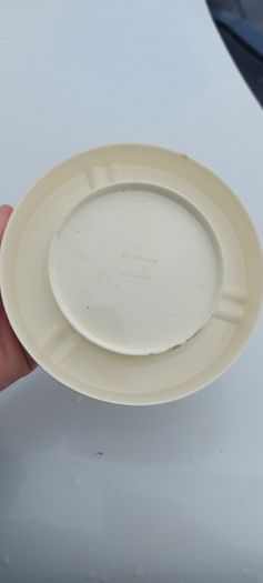 murphys stout ashtray " sold as seen ,see pictures for condition,  buyer collects or pays postage thank you