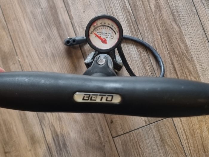 Beto bycycle tyre pump