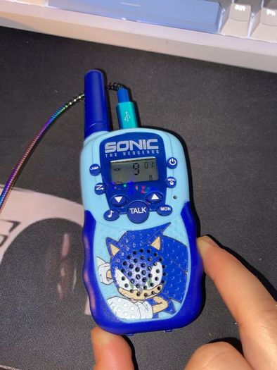 Sonic & knuckles walkie talkies