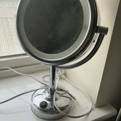 No7 illuminated mirror