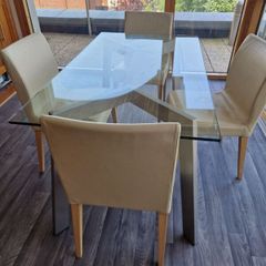 Dining Table & 4 chairs