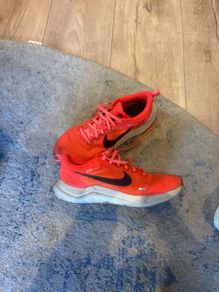 nike downshift 12. Size 9.5