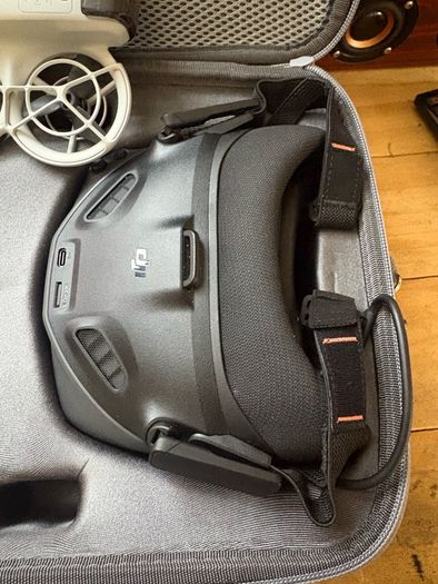 DJI Neo Motion Fly More Combo