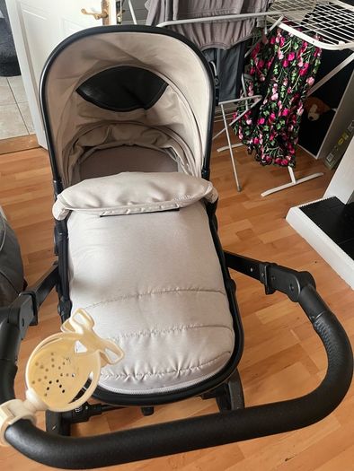 Baby travel system and baby rocker (collection only)