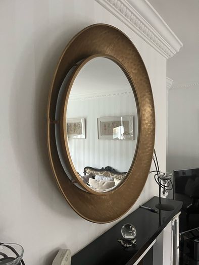 Bevelled circular Mirror  Outer diameter 34.5 cm. Mirror size 26 in