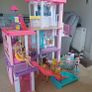 Barbie doll house Image 7