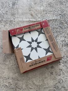 Cuban White Star Porcelain Tile 22x22cm Matt
