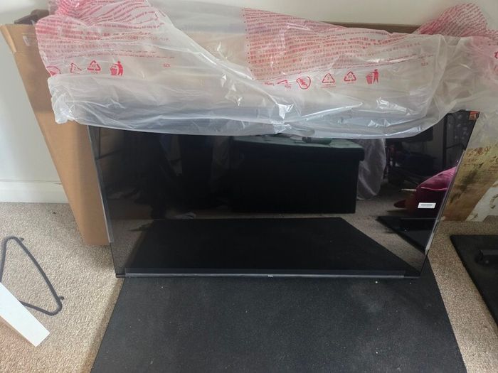 43" TCL tv for sale