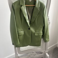 Stunning Kiwi & Co Olive Green Faux Leather Jacket size L
