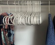 hangers/closet storage