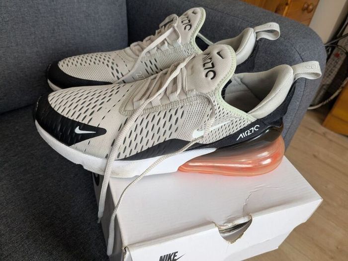 Nike Air Max 270 Size 9