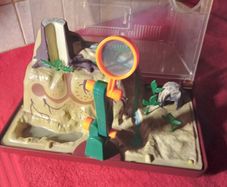 Backyard Safari  / Bug Habitat