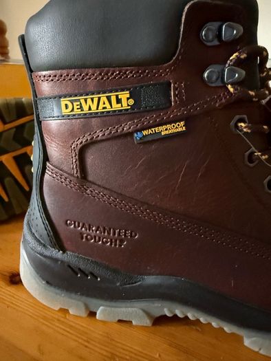 NEW DeWALT Titanium S3 Waterproof Safety Boots UK 7