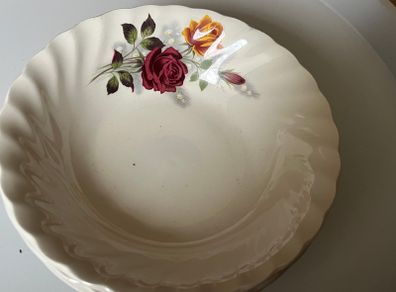 4 Myott Meakin Dessert Bowls