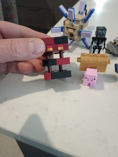 Lego Minecraft minifigure bundle 12 pieces