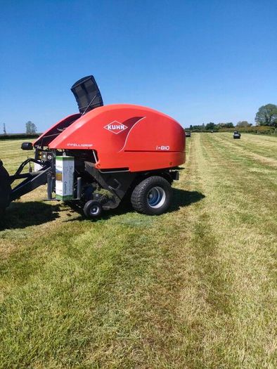 Round baler