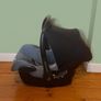 Maxi Cosi Baby Car Seat & ISOFIX Base Bundle Image 2