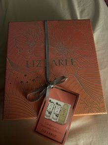Liz Earle body set