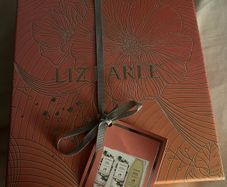 Liz Earle body set