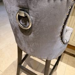 Bar stool