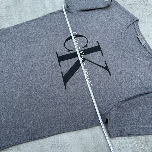 Grey Calvin Klein T-shirt