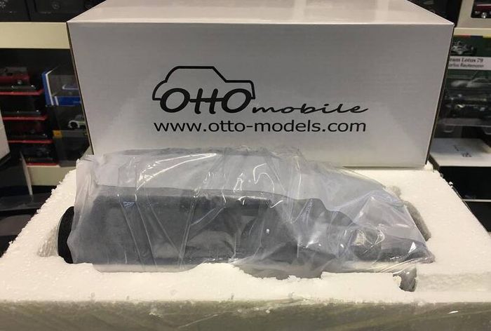 Nissan Patrol Gr Blue Th1 & Silver Kj1 1992 - Very Rare - Ottomobile - 1/18 - New In Box
