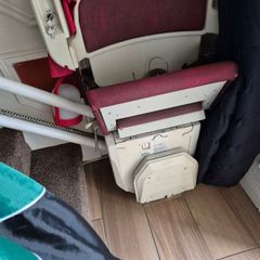Stairlift needs be dismantled  ASAP