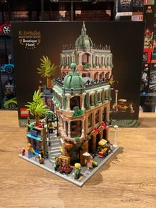 LEGO  10297 Modular Buildings Boutique Hotel