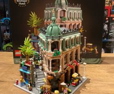 LEGO  10297 Modular Buildings Boutique Hotel