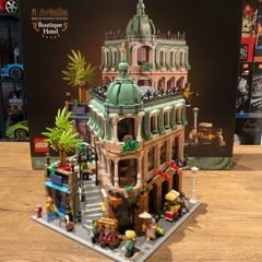 LEGO  10297 Modular Buildings Boutique Hotel