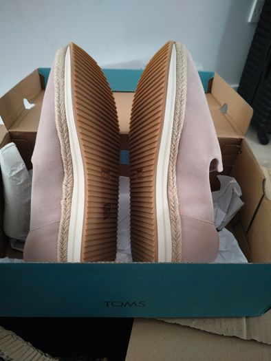 Toms Jocelyn slip-on shoes, size 41