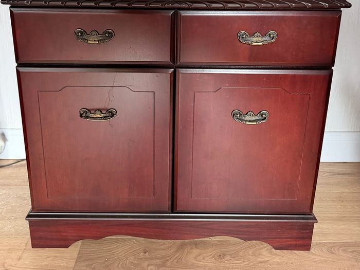 Mahogany Sideboard 2 door, 2 drawer