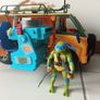 Teenage Mutant Ninja Turtles Mutant Mayhem Set Pizza Fire Van and Leonardo Action Figure Image 3