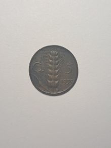 Italy 5 centesimi coin