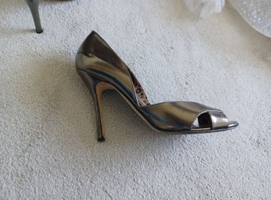 Manolo Blahnik Gold Shoes
