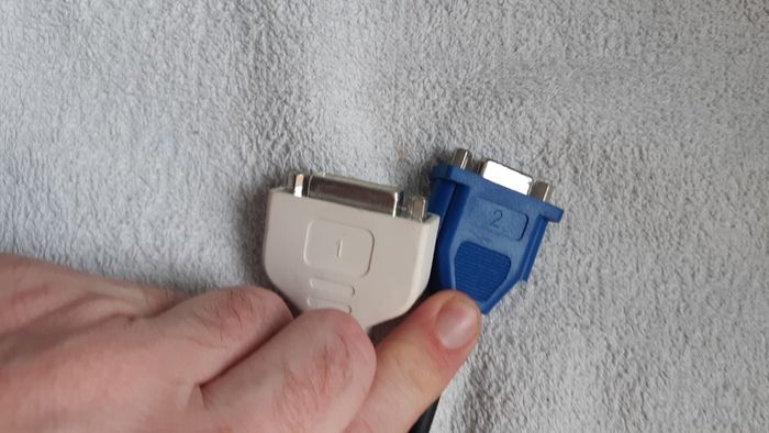Molex DVI Dual Monitor Solution to DVI VGA Splitter Adapter Cable