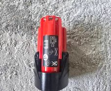 milwaukee m12 2ah battery