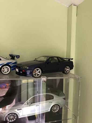 Nissan Skyline GTR R34 1:18