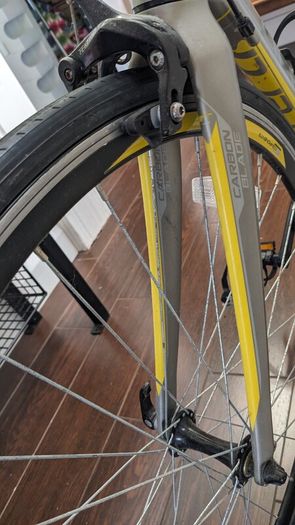 Carrera ltd edition 6061T6 road bike and  Qubo elite trainer