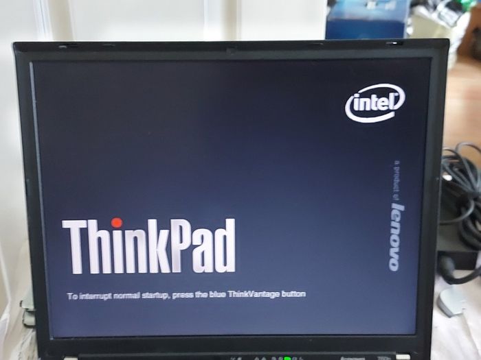 Lenovo T60p IBM Thinkpad, in excellent cosmetic condition, Battery is Good but states Error with Date & Time, and displays Lock Sign