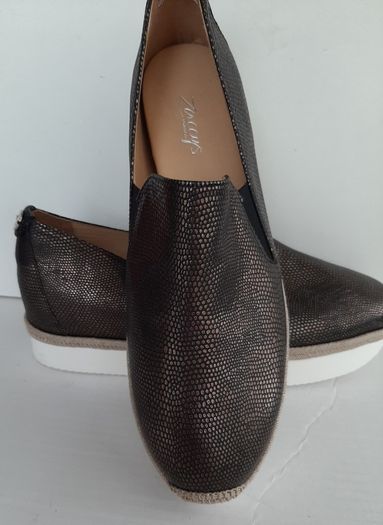 New shoes designer Elisabeta Zaccys