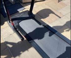 T3000 Large LED display Foldable Motorised Treadmill (with Bluetooth app) with 15 auto incline level Selling a T3000 Foldable