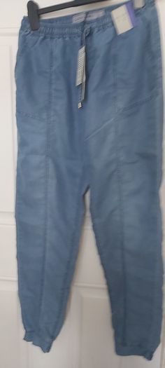 Ladies trousers