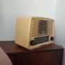 Vintage Bakelite Philips Radio Image 4
