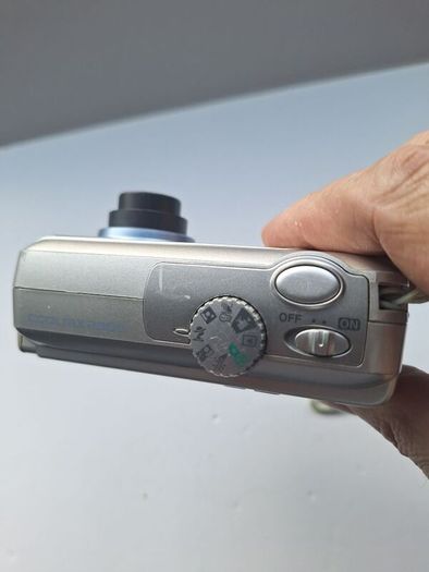 Nikon Coolpix 2000