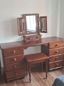 Dressing table set