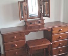 Dressing table set