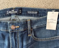 New low rise super skinny jeans hollister w 28 l32